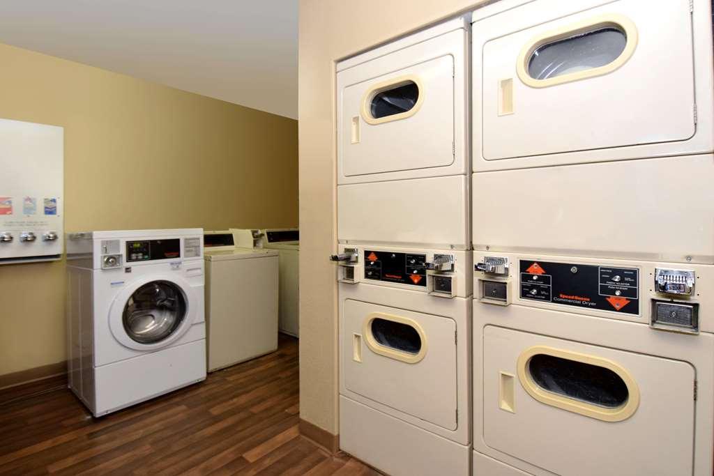 Extended Stay America Suites - Indianapolis - Castleton Eksteriør billede